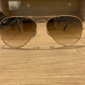 Ray-Ban Aviator in Gold with Brown Gradient